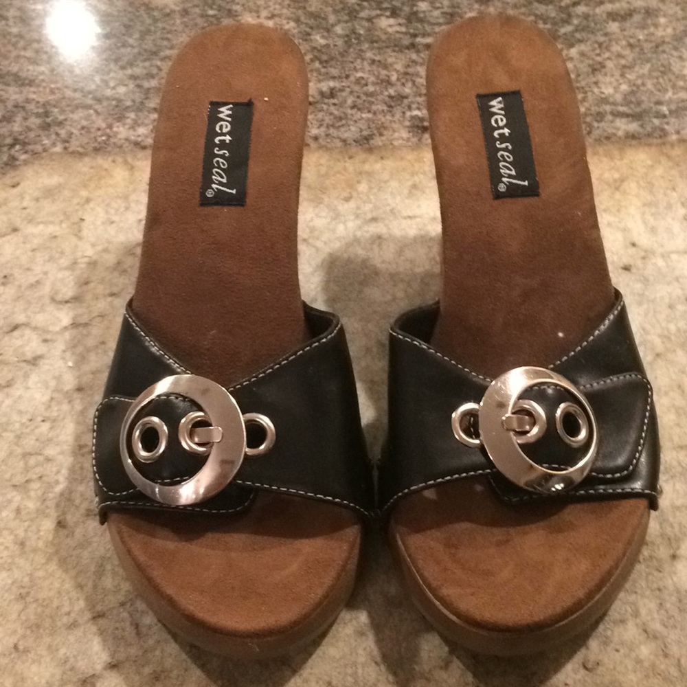 Wet Seal Black Sandal 7 1/2 M